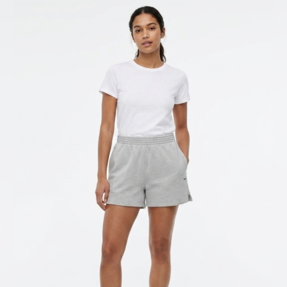✨️TNA Aritzia Cozy Fleece Sweatshorts Heather Grey✨️ size L